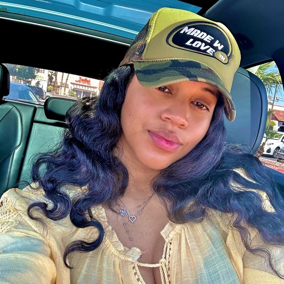 Like this to get notified when I go live 🤗💗 - Picture 2 of 2